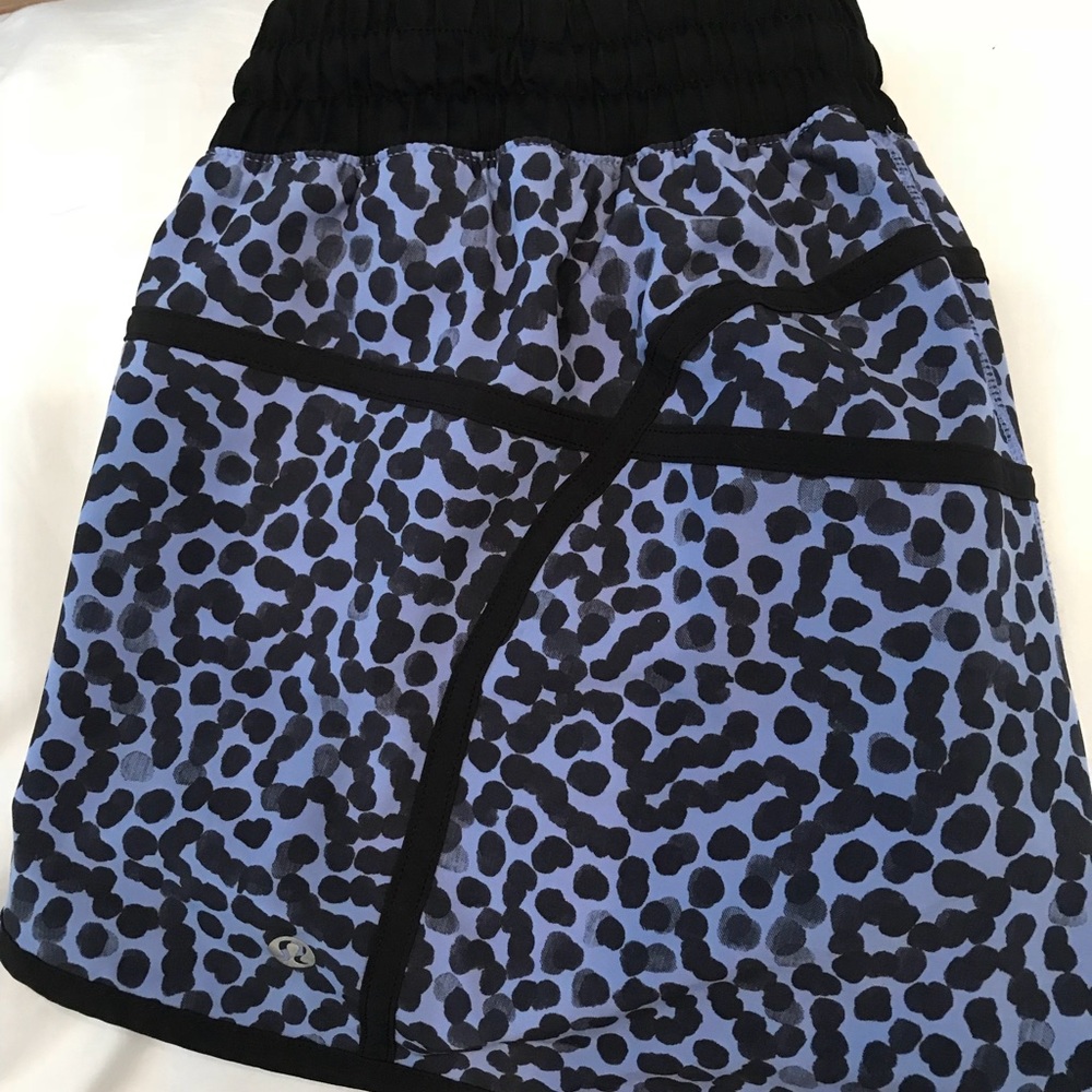 Lululemon tracker shorts